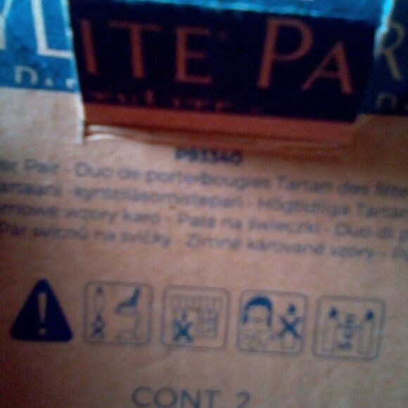 Partylite holiday candle holder pair - Picture 3 of 7